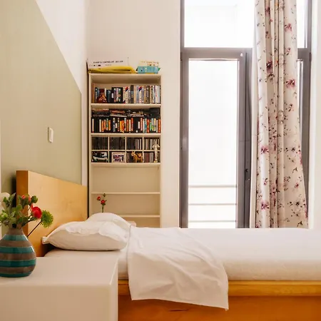 Apartament Villeni Panorama Oktonia Okhthonia